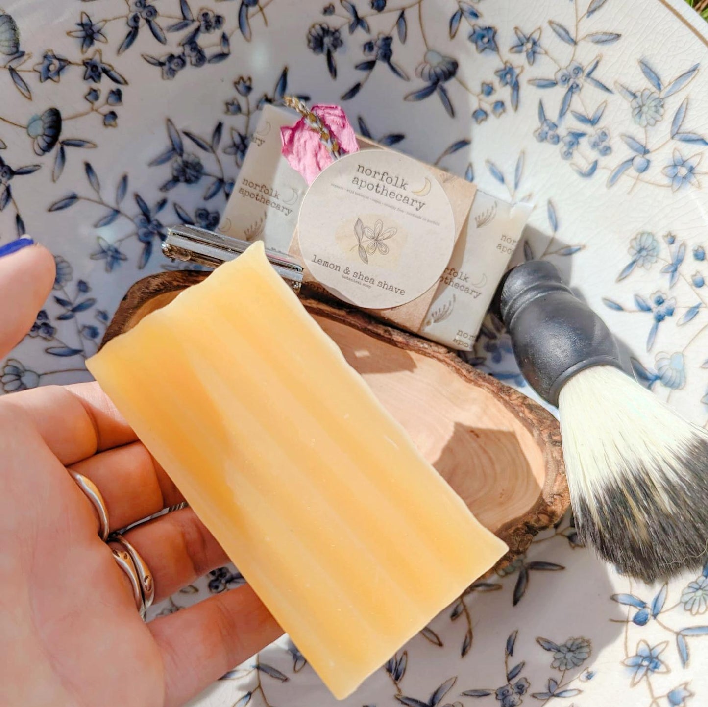 lemon and shea shave bar